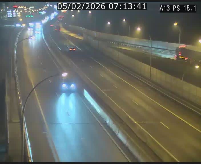 Traffic live webcam Luxembourg Dudelange - A13 direction Croix de Bettembourg - BK 18.1