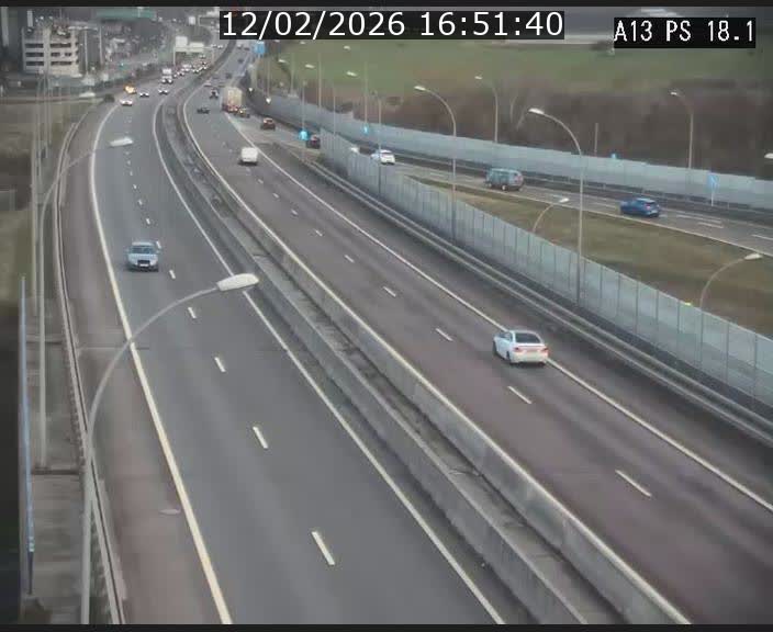 <h2>Traffic live webcam Luxembourg Dudelange - A13 direction Croix de Bettembourg - BK 18.1</h2>