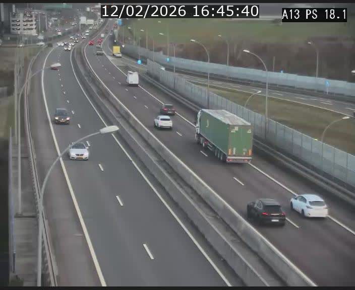<h2>Traffic live webcam Luxembourg Dudelange - A13 direction Croix de Bettembourg - BK 18.1</h2>