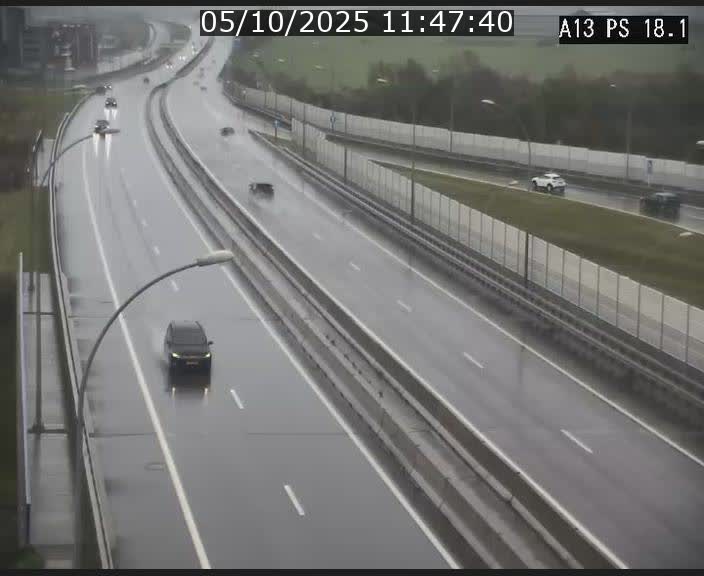 <h2>Traffic live webcam Luxembourg Dudelange - A13 direction Croix de Bettembourg - BK 18.1</h2>