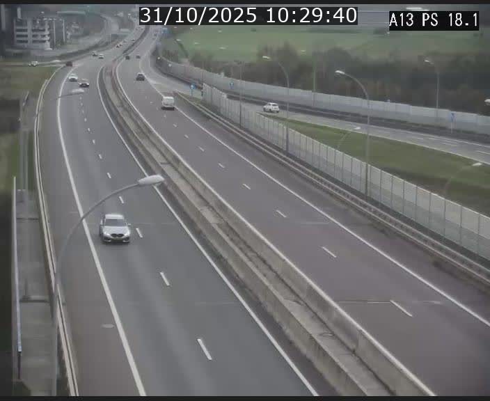 <h2>Traffic live webcam Luxembourg Dudelange - A13 direction Croix de Bettembourg - BK 18.1</h2>