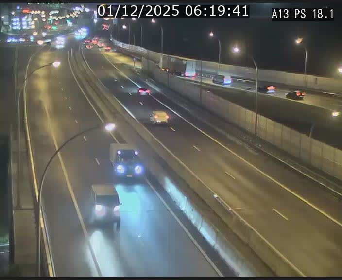 <h2>Traffic live webcam Luxembourg Dudelange - A13 direction Croix de Bettembourg - BK 18.1</h2>