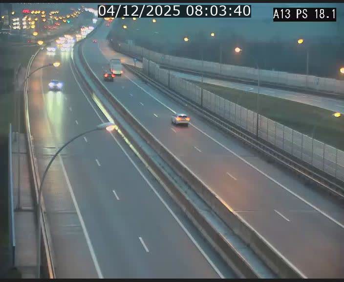 <h2>Traffic live webcam Luxembourg Dudelange - A13 direction Croix de Bettembourg - BK 18.1</h2>