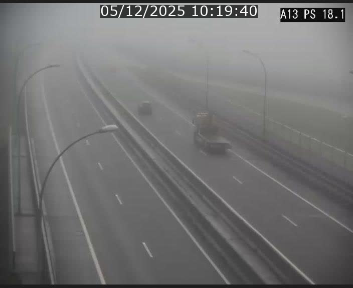 <h2>Traffic live webcam Luxembourg Dudelange - A13 direction Croix de Bettembourg - BK 18.1</h2>