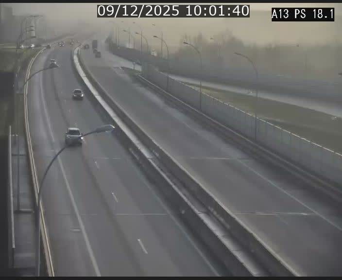 <h2>Traffic live webcam Luxembourg Dudelange - A13 direction Croix de Bettembourg - BK 18.1</h2>