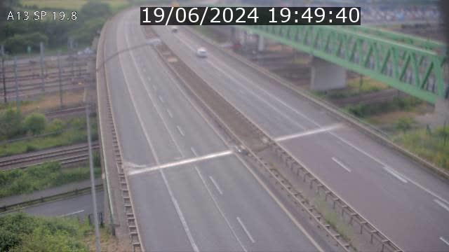 Traffic live webcam Luxembourg Croix de Bettembourg - A13 direction Esch-sur-Alzette - BK 19.8
