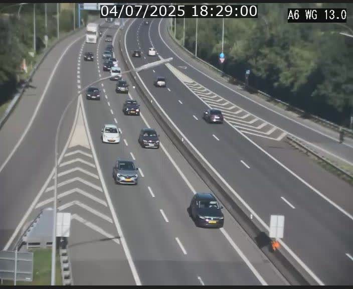 Traffic live webcam Luxembourg Mamer - A6 - BK 13 - direction Luxembourg/France/Allemagne