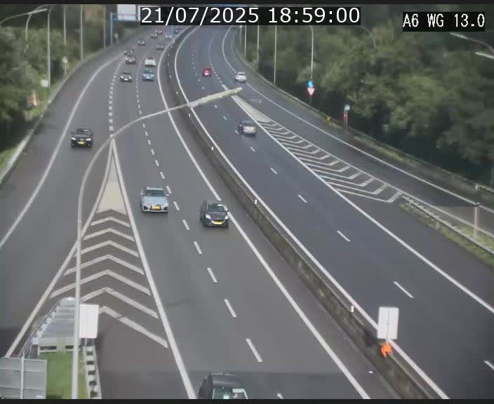 Traffic live webcam Luxembourg Mamer - A6 - BK 13 - direction Luxembourg/France/Allemagne