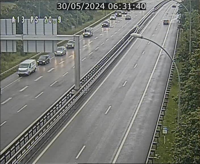 <h2>Traffic live webcam Luxembourg Croix de Bettembourg, rond-point d'Hellange - A13 direction Allemagne - BK 20.9</h2>