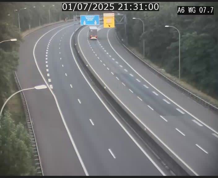 Traffic live webcam Luxembourg - Bridel - A6 - BK 7.7 - direction Belgique