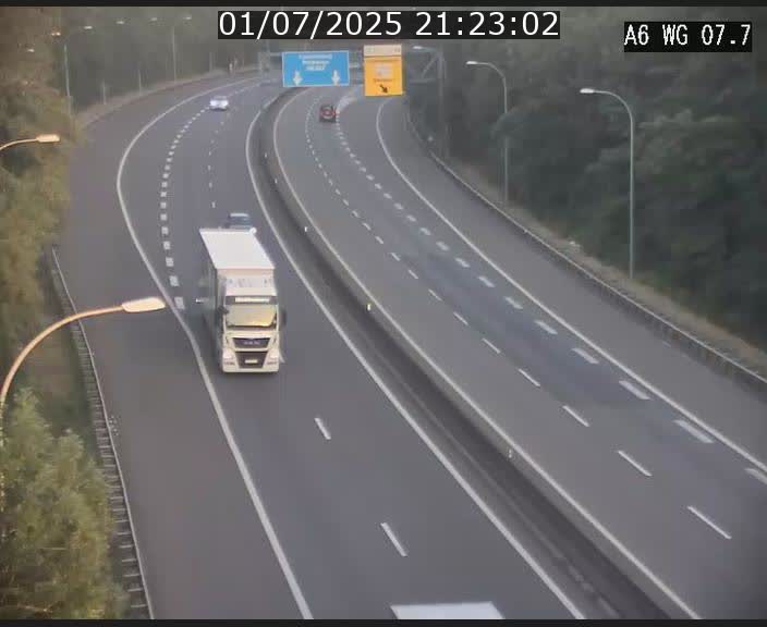 Traffic live webcam Luxembourg - Bridel - A6 - BK 7.7 - direction Belgique