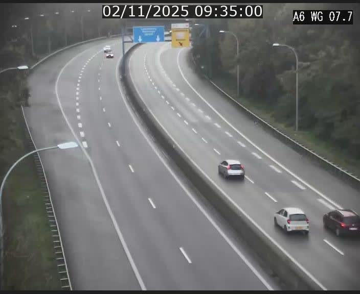 <h2>Traffic live webcam Luxembourg - Bridel - A6 - BK 7.7 - direction Belgique</h2>