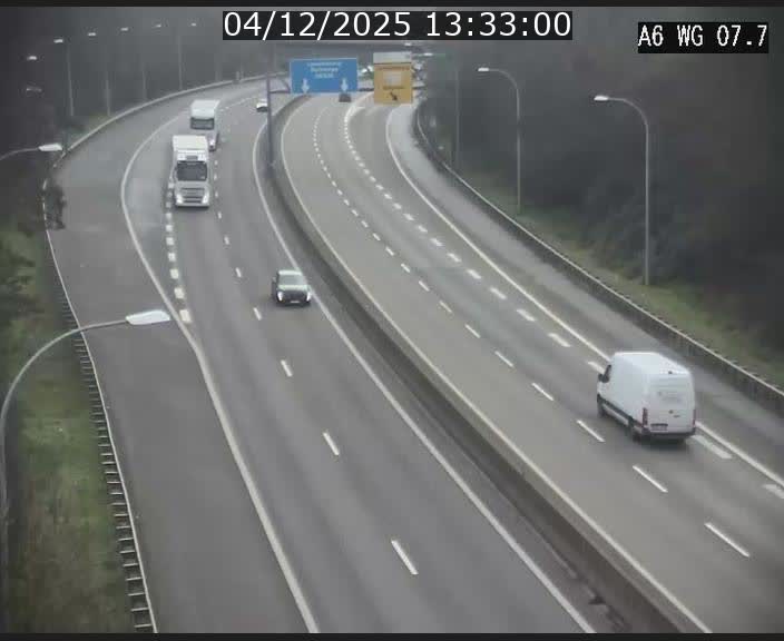 <h2>Traffic live webcam Luxembourg - Bridel - A6 - BK 7.7 - direction Belgique</h2>