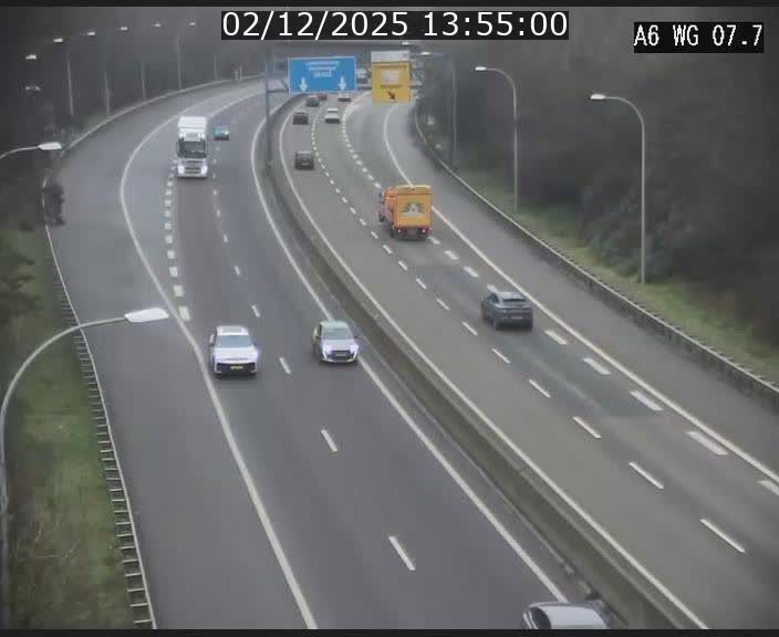 <h2>Traffic live webcam Luxembourg - Bridel - A6 - BK 7.7 - direction Belgique</h2>