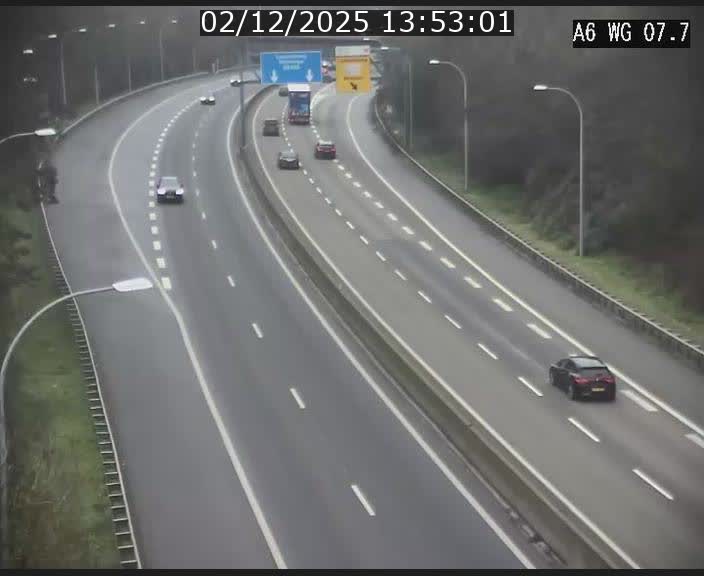 <h2>Traffic live webcam Luxembourg - Bridel - A6 - BK 7.7 - direction Belgique</h2>