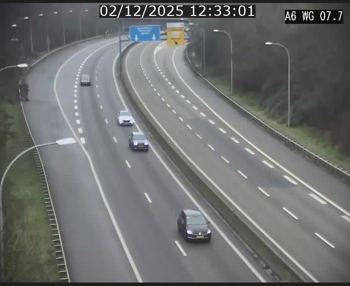 <h2>Traffic live webcam Luxembourg - Bridel - A6 - BK 7.7 - direction Belgique</h2>
