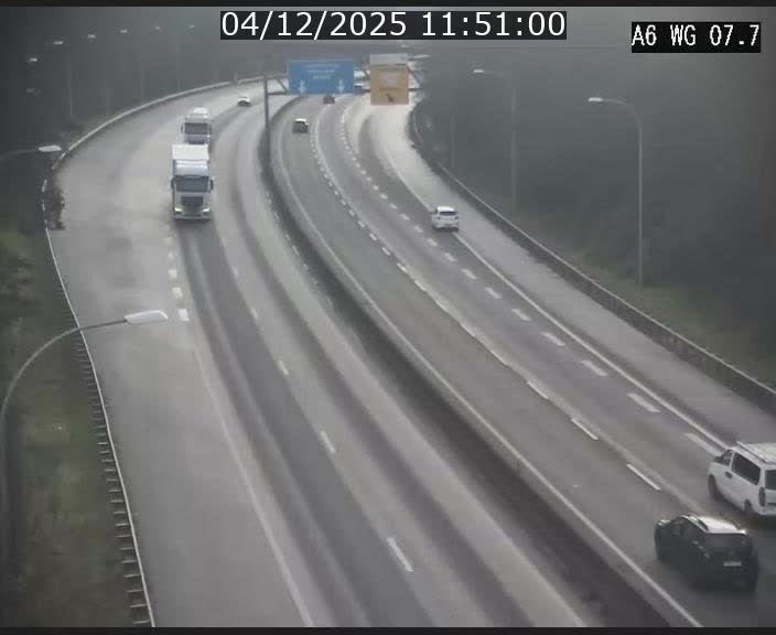 <h2>Traffic live webcam Luxembourg - Bridel - A6 - BK 7.7 - direction Belgique</h2>
