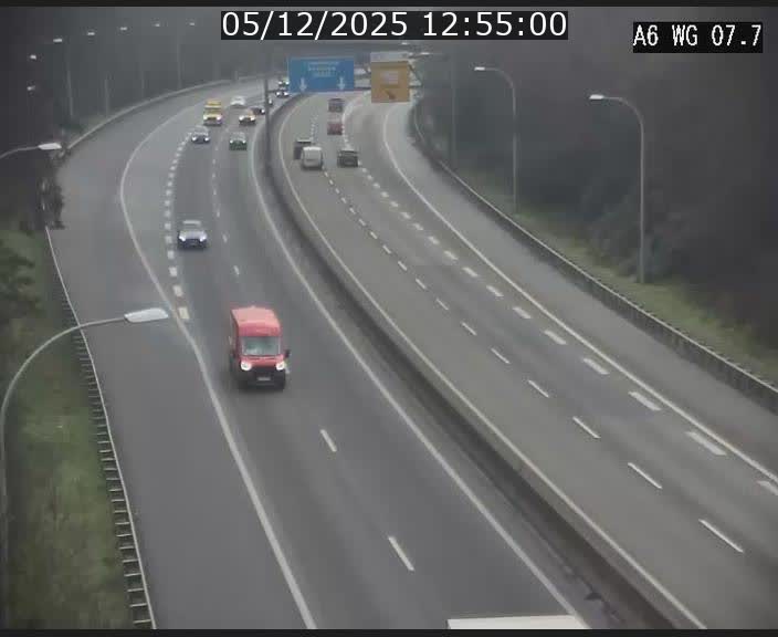 <h2>Traffic live webcam Luxembourg - Bridel - A6 - BK 7.7 - direction Belgique</h2>