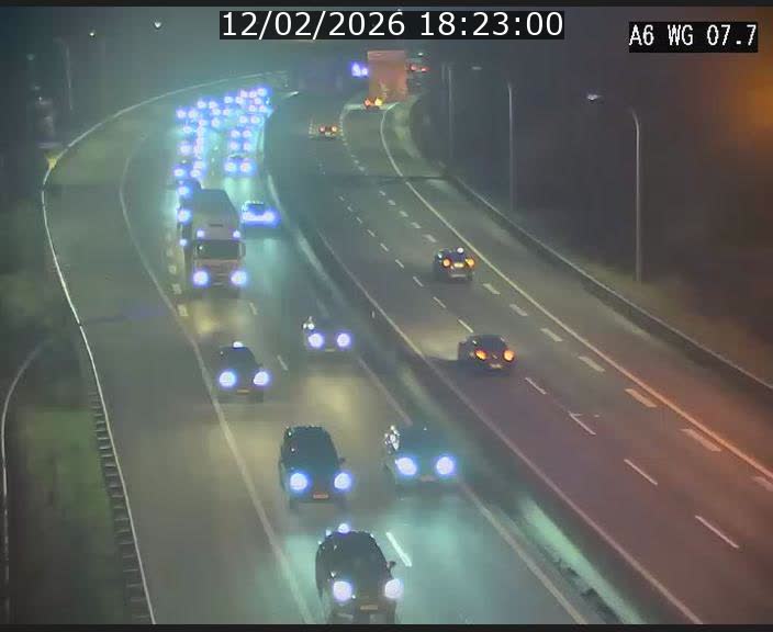 <h2>Traffic live webcam Luxembourg - Bridel - A6 - BK 7.7 - direction Belgique</h2>