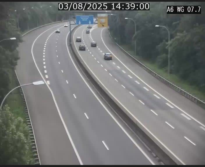 <h2>Traffic live webcam Luxembourg - Bridel - A6 - BK 7.7 - direction Belgique</h2>