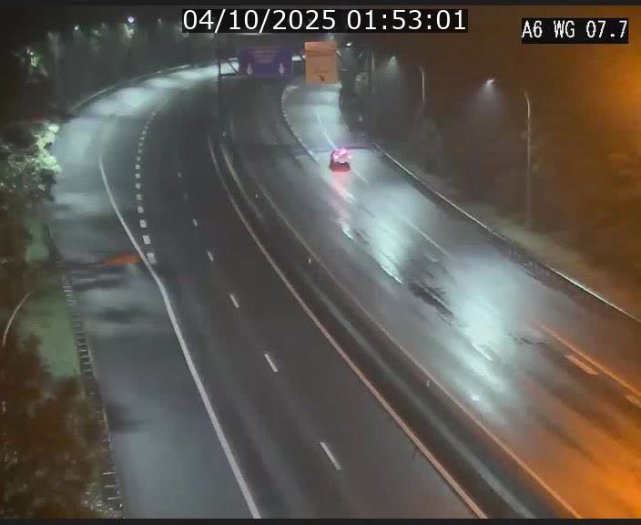 <h2>Traffic live webcam Luxembourg - Bridel - A6 - BK 7.7 - direction Belgique</h2>
