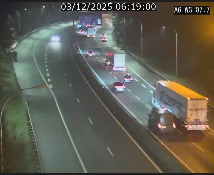 <h2>Traffic live webcam Luxembourg - Bridel - A6 - BK 7.7 - direction Belgique</h2>