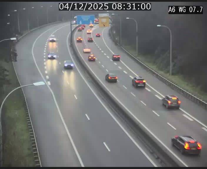 <h2>Traffic live webcam Luxembourg - Bridel - A6 - BK 7.7 - direction Belgique</h2>