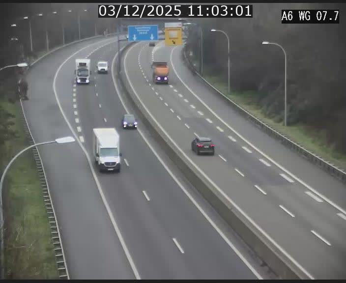 <h2>Traffic live webcam Luxembourg - Bridel - A6 - BK 7.7 - direction Belgique</h2>