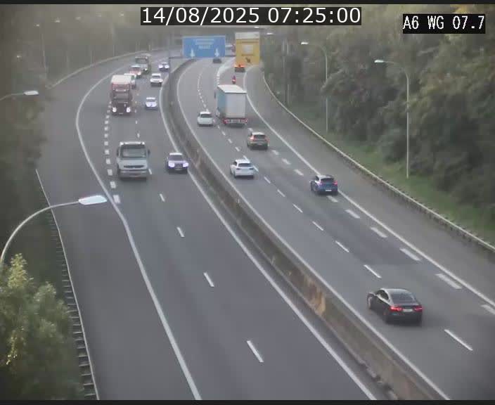 <h2>Traffic live webcam Luxembourg - Bridel - A6 - BK 7.7 - direction Belgique</h2>