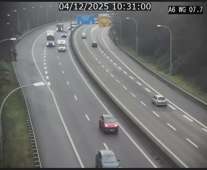 <h2>Traffic live webcam Luxembourg - Bridel - A6 - BK 7.7 - direction Belgique</h2>