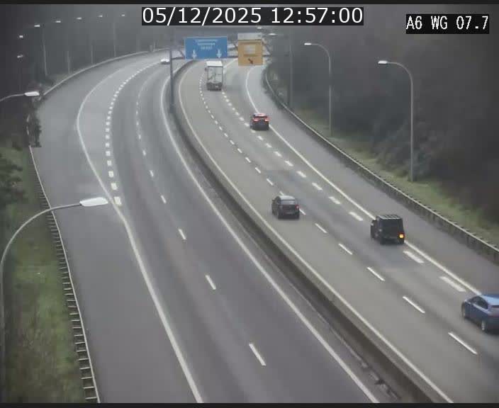 <h2>Traffic live webcam Luxembourg - Bridel - A6 - BK 7.7 - direction Belgique</h2>