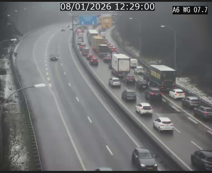 <h2>Traffic live webcam Luxembourg - Bridel - A6 - BK 7.7 - direction Belgique</h2>
