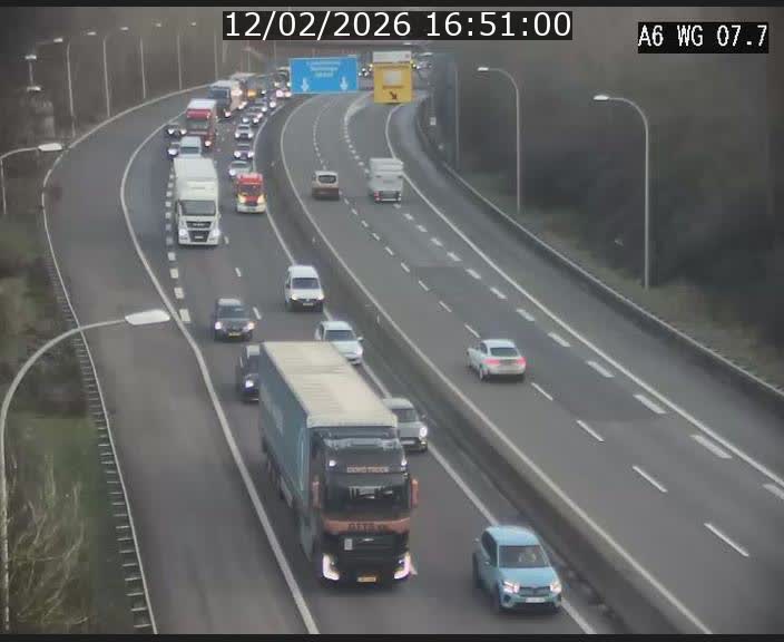 <h2>Traffic live webcam Luxembourg - Bridel - A6 - BK 7.7 - direction Belgique</h2>
