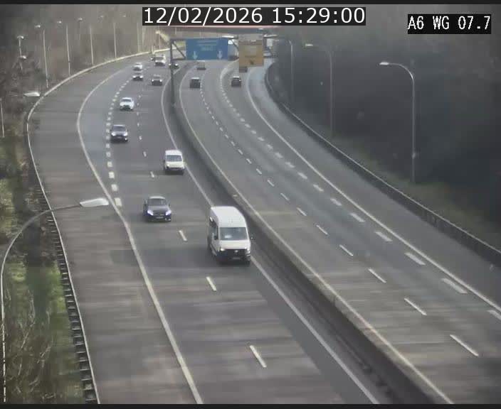 <h2>Traffic live webcam Luxembourg - Bridel - A6 - BK 7.7 - direction Belgique</h2>