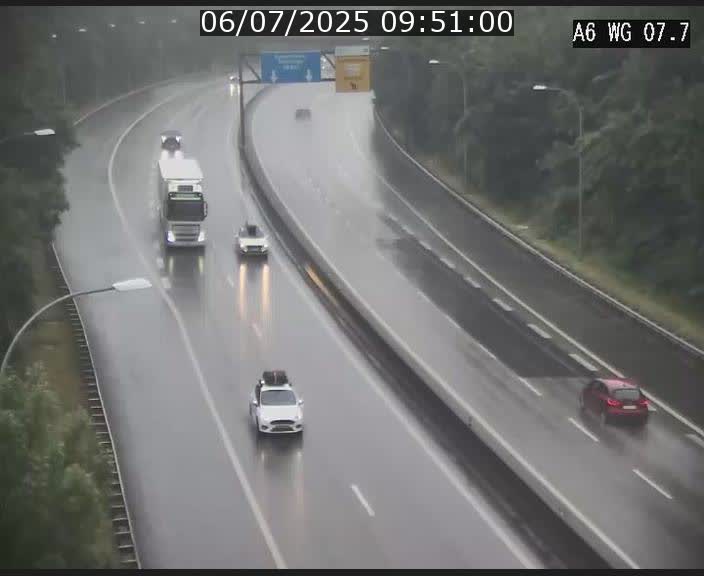 Traffic live webcam Luxembourg - Bridel - A6 - BK 7.7 - direction Belgique