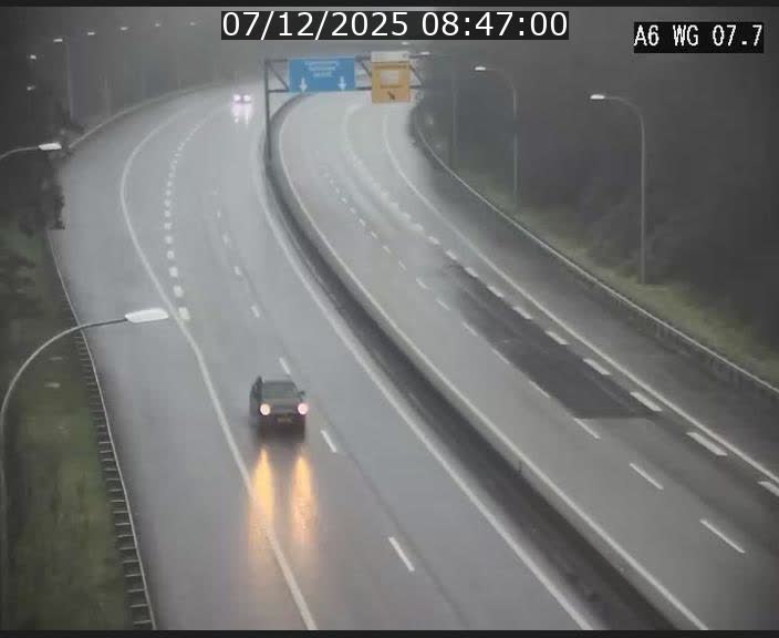 <h2>Traffic live webcam Luxembourg - Bridel - A6 - BK 7.7 - direction Belgique</h2>