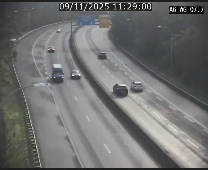 <h2>Traffic live webcam Luxembourg - Bridel - A6 - BK 7.7 - direction Belgique</h2>