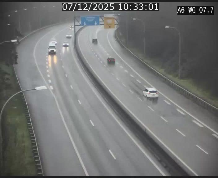 <h2>Traffic live webcam Luxembourg - Bridel - A6 - BK 7.7 - direction Belgique</h2>