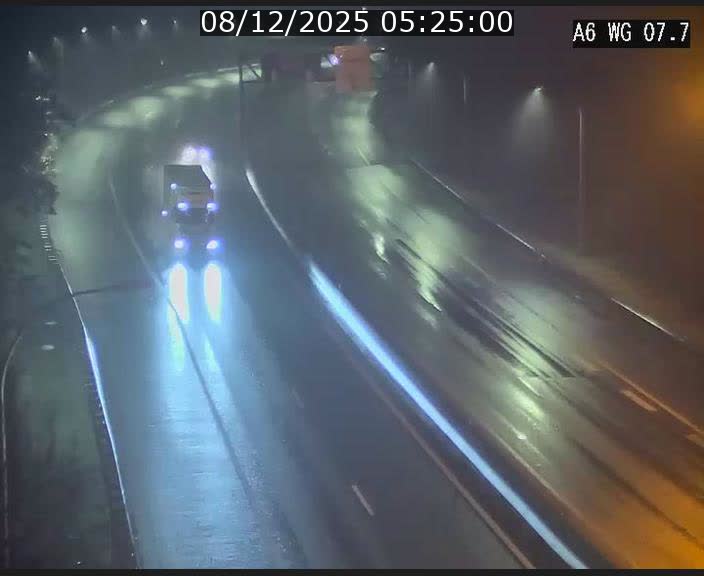 <h2>Traffic live webcam Luxembourg - Bridel - A6 - BK 7.7 - direction Belgique</h2>