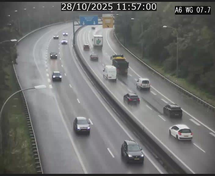 <h2>Traffic live webcam Luxembourg - Bridel - A6 - BK 7.7 - direction Belgique</h2>