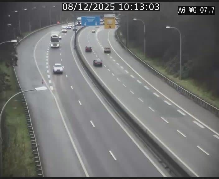 <h2>Traffic live webcam Luxembourg - Bridel - A6 - BK 7.7 - direction Belgique</h2>