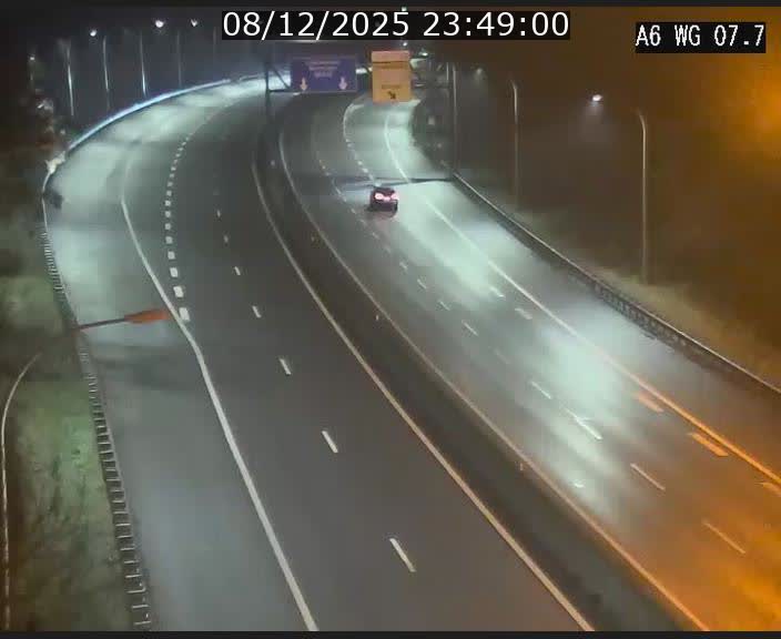 <h2>Traffic live webcam Luxembourg - Bridel - A6 - BK 7.7 - direction Belgique</h2>