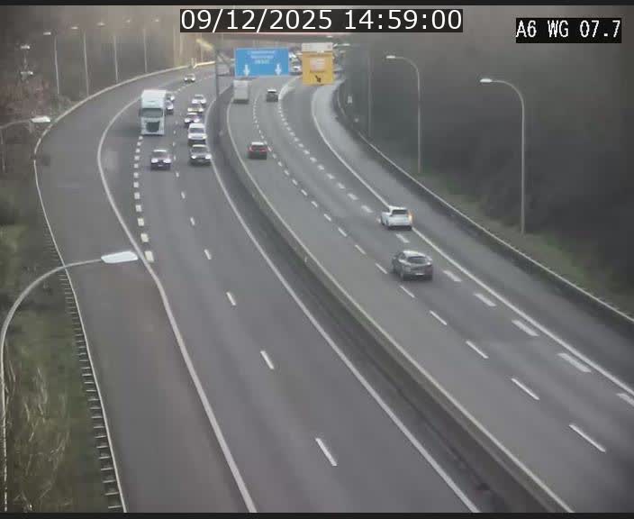 <h2>Traffic live webcam Luxembourg - Bridel - A6 - BK 7.7 - direction Belgique</h2>
