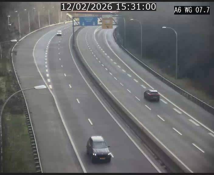 Traffic live webcam Luxembourg - Bridel - A6 - BK 7.7 - direction Belgique