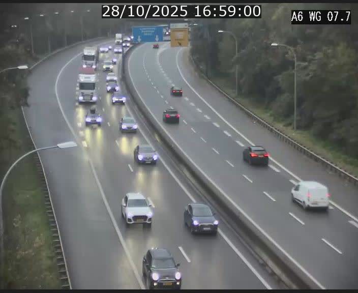 <h2>Traffic live webcam Luxembourg - Bridel - A6 - BK 7.7 - direction Belgique</h2>