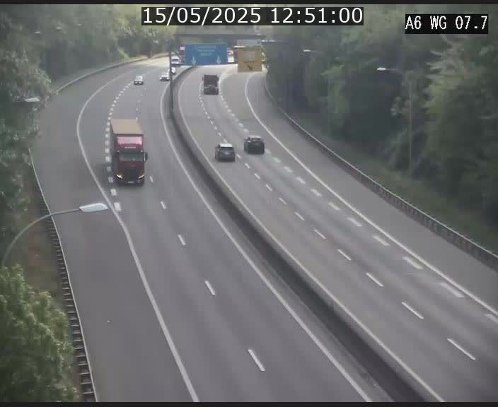 <h2>Traffic live webcam Luxembourg - Bridel - A6 - BK 7.7 - direction Belgique</h2>