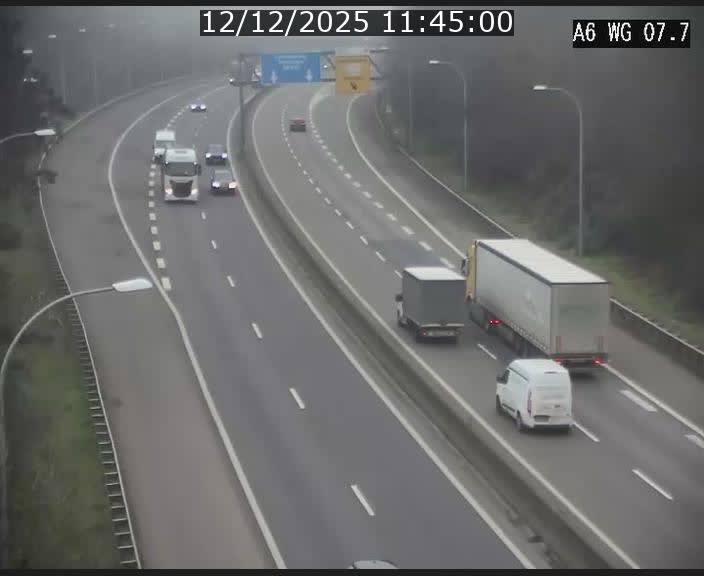 <h2>Traffic live webcam Luxembourg - Bridel - A6 - BK 7.7 - direction Belgique</h2>