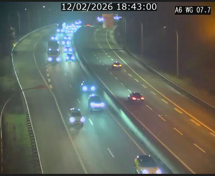 <h2>Traffic live webcam Luxembourg - Bridel - A6 - BK 7.7 - direction Belgique</h2>