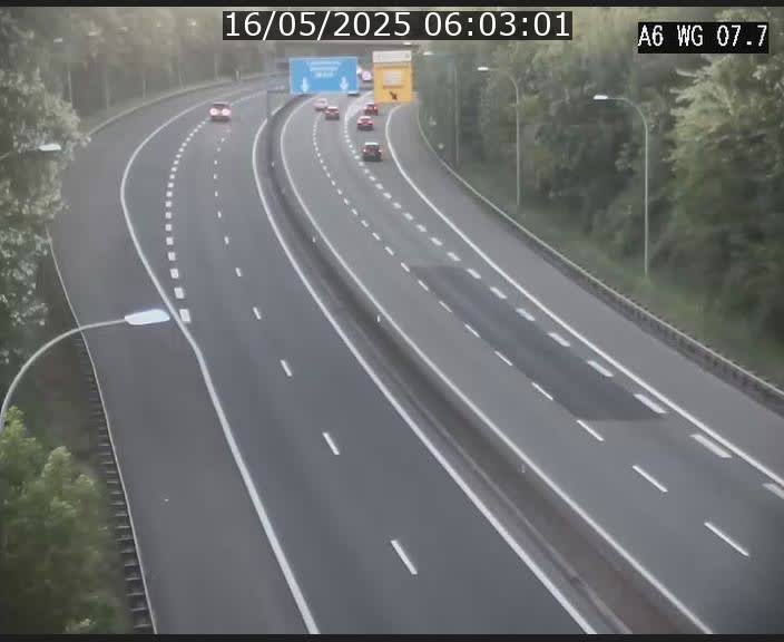 <h2>Traffic live webcam Luxembourg - Bridel - A6 - BK 7.7 - direction Belgique</h2>