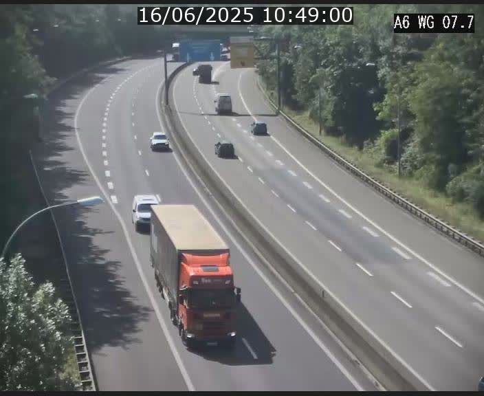Traffic live webcam Luxembourg - Bridel - A6 - BK 7.7 - direction Belgique